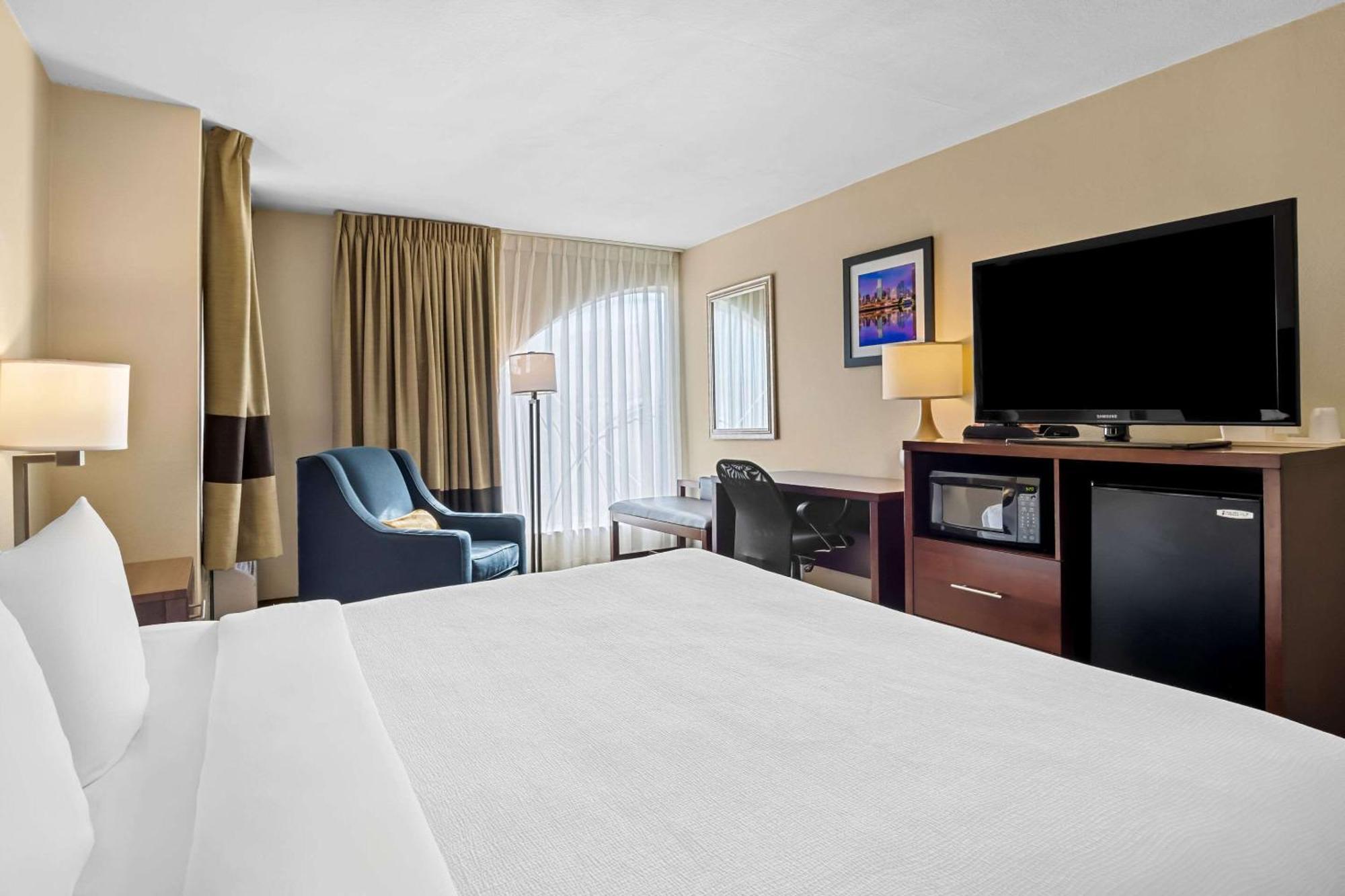 Quality Suites Irving-Las Colinas Esterno foto